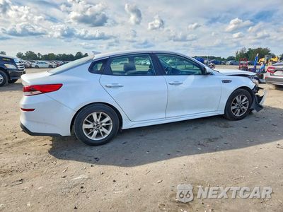 Trzecie zdjęcie samochodu z tyłu: 2019 KIA OPTIMA LX VIN:5XXGT4L31KG278328 - miniatura