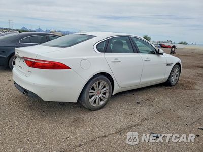 Trzecie zdjęcie samochodu z tyłu: 2017 JAGUAR XF PREMIUM VIN:SAJBD4BVXHCY35581 - miniatura