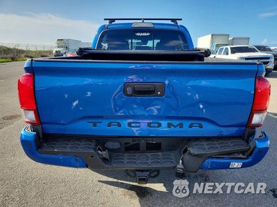 Zdjęcie 6 z 12 samochodu: 2018 TOYOTA TACOMA TRD SPORT VIN:3TMCZ5ANXJM181343 - miniatura