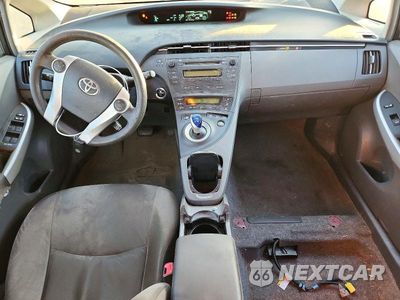 Zdjęcie 8 z 12 samochodu: 2011 TOYOTA PRIUS TWO VIN:JTDKN3DU6B5346844 - miniatura