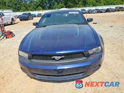 Piąte zdjęcie samochodu w środku: 2012 FORD MUSTANG VIN:1ZVBP8AM8C5265807 - miniatura