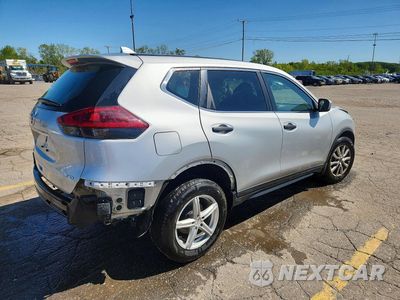 Trzecie zdjęcie samochodu z tyłu: 2019 NISSAN ROGUE S VIN:5N1AT2MV9KC828672 - miniatura