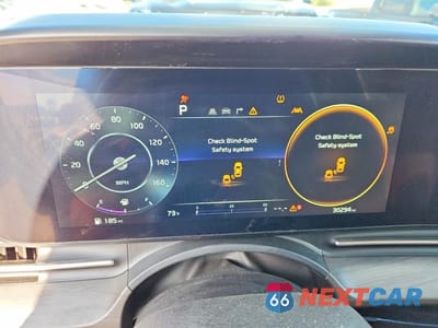 Zdjęcie 9 z 13 samochodu: 2024 KIA CARNIVAL SX VIN:KNDNE5H37R6402479 - miniatura