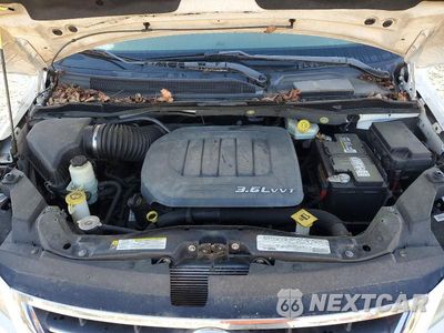 Zdjęcie 12 z 13 samochodu: 2012 VOLKSWAGEN ROUTAN SE VIN:2C4RVABG0CR135983 - miniatura