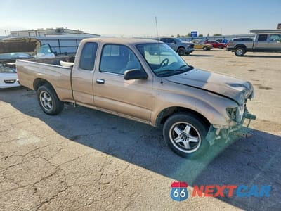 Czwarte zdjęcie samochodu z boku: 2000 TOYOTA TACOMA BASE VIN:5TEVL52N8YZ716756 - miniatura