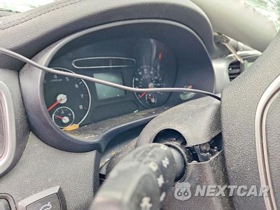 Zdjęcie 9 z 14 samochodu: 2019 KIA SORENTO LX VIN:5XYPGDA37KG552408 - miniatura