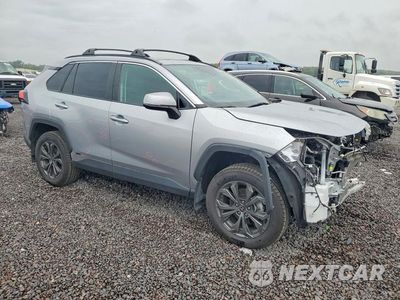 Czwarte zdjęcie samochodu z boku: 2024 TOYOTA RAV4 XLE PREMIUM VIN:4T3B6RFV5RU145249 - miniatura