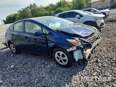 Czwarte zdjęcie samochodu z boku: 2015 TOYOTA PRIUS TWO VIN:JTDKN3DU1F0400859 - miniatura