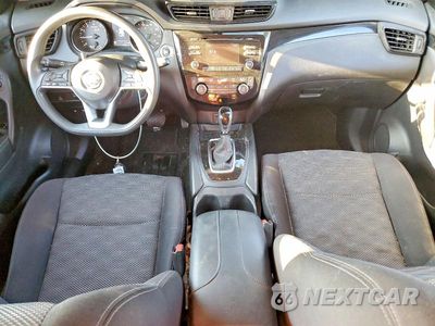 Zdjęcie 8 z 14 samochodu: 2018 NISSAN ROGUE SPORT SV VIN:JN1BJ1CR6JW263472 - miniatura