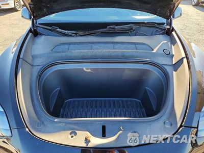 Zdjęcie 11 z 12 samochodu: 2025 TESLA MODEL Y VIN:7SAYGDED2SF277645 - miniatura