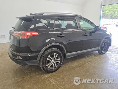 Trzecie zdjęcie samochodu z tyłu: 2018 TOYOTA RAV4 LE VIN:2T3ZFREV2JW415784 - miniatura