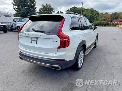 Trzecie zdjęcie samochodu z tyłu: 2016 VOLVO XC90 T6 VIN:YV4A22PKXG1018167 - miniatura