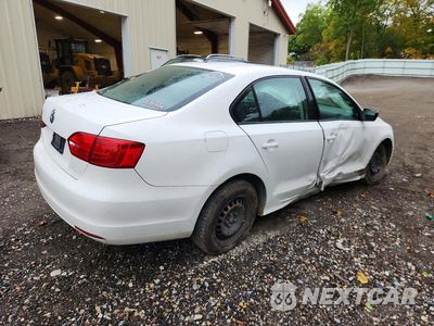 Trzecie zdjęcie samochodu z tyłu: 2014 VOLKSWAGEN JETTA BASE VIN:3VW1K7AJ7EM371298 - miniatura