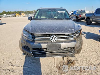 Piąte zdjęcie samochodu w środku: 2011 VOLKSWAGEN TOUAREG V6 TDI VIN:WVGFK9BP8BD005019 - miniatura