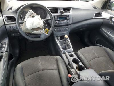 Zdjęcie 8 z 12 samochodu: 2016 NISSAN SENTRA S VIN:3N1AB7AP2GY274225 - miniatura