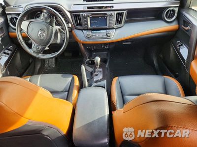 Zdjęcie 8 z 13 samochodu: 2018 TOYOTA RAV4 SE VIN:JTMJFREV9JJ251512 - miniatura