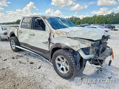Czwarte zdjęcie samochodu z boku: 2018 RAM 1500 LARAMIE VIN:1C6RR6NT0JS160976 - miniatura