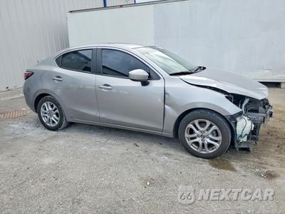 Czwarte zdjęcie samochodu z boku: 2016 SCION IA BASE VIN:3MYDLBZV4GY118590 - miniatura