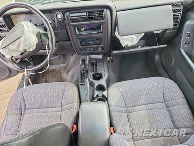 Zdjęcie 8 z 13 samochodu: 2000 JEEP CHEROKEE SPORT VIN:1J4FF48S0YL155965 - miniatura