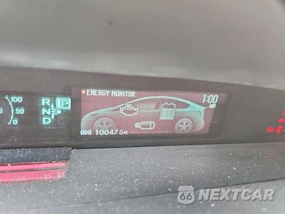 Zdjęcie 9 z 12 samochodu: 2014 TOYOTA PRIUS TWO VIN:JTDKN3DU3E1774057 - miniatura