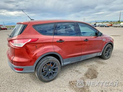 Trzecie zdjęcie samochodu z tyłu: 2015 FORD ESCAPE S VIN:1FMCU0F77FUA09118 - miniatura