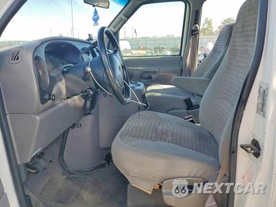Zdjęcie 7 z 13 samochodu: 2001 FORD ECONOLINE E350 SUPER DUTY WAGON VIN:1FBSS31S01HB34776 - miniatura
