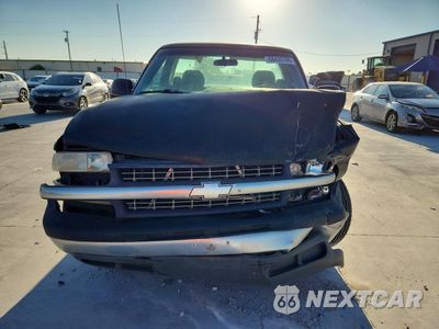 Piąte zdjęcie samochodu w środku: 2002 CHEVROLET SILVERADO C1500 VIN:1GCEC14W42Z197397 - miniatura