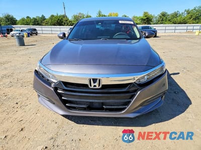 Piąte zdjęcie samochodu w środku: 2018 HONDA ACCORD LX VIN:1HGCV1F17JA086442 - miniatura