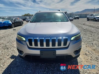 Piąte zdjęcie samochodu w środku: 2020 JEEP CHEROKEE LATITUDE PLUS VIN:1C4PJMLB5LD526413 - miniatura