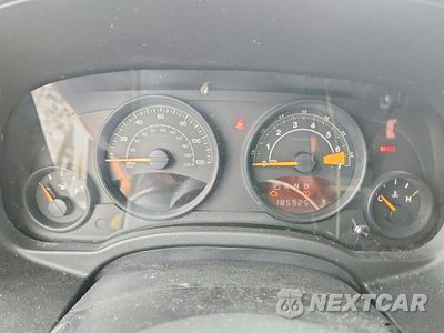 Zdjęcie 9 z 13 samochodu: 2015 JEEP PATRIOT SPORT VIN:1C4NJPBB9FD186035 - miniatura