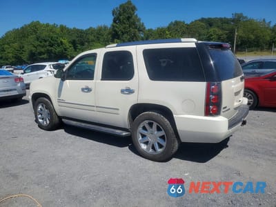 Drugie zdjęcie samochodu z przodu: 2011 GMC YUKON DENALI VIN:1GKS2EEF2BR181277 - miniatura