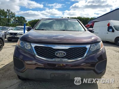 Piąte zdjęcie samochodu w środku: 2012 KIA SORENTO LX VIN:5XYKT3A1XCG258193 - miniatura