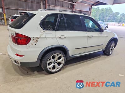 Trzecie zdjęcie samochodu z tyłu: 2013 BMW X5 XDRIVE35I VIN:5UXZV4C51DL993695 - miniatura