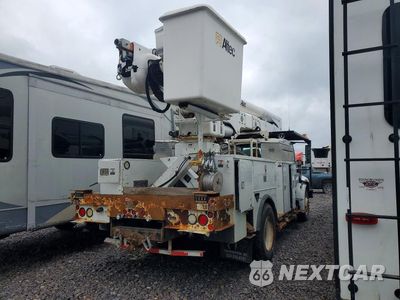 Trzecie zdjęcie samochodu z tyłu: 2013 INTERNATIONAL 4300 BUCKET TRUCK VIN:3HAMMAAN1DL114373 - miniatura
