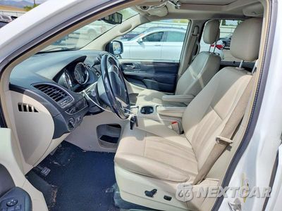 Zdjęcie 7 z 13 samochodu: 2016 CHRYSLER TOWN & COUNTRY TOURING L VIN:2C4RC1CGXGR223210 - miniatura