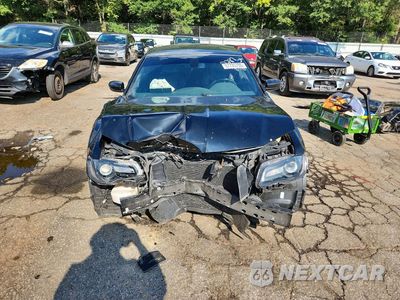 Piąte zdjęcie samochodu w środku: 2017 CHRYSLER 300 S VIN:2C3CCABG7HH512287 - miniatura