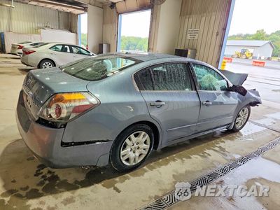 Trzecie zdjęcie samochodu z tyłu: 2012 NISSAN ALTIMA 2.5 VIN:1N4AL2AP8CN404437 - miniatura