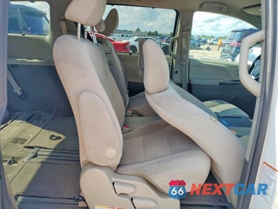 Zdjęcie 11 z 14 samochodu: 2015 TOYOTA SIENNA LE VIN:5TDKK3DC0FS667441 - miniatura