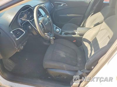 Zdjęcie 7 z 12 samochodu: 2015 CHRYSLER 200 LIMITED VIN:1C3CCCAB6FN600933 - miniatura