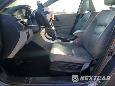 Zdjęcie 7 z 13 samochodu: 2017 HONDA ACCORD EXL VIN:1HGCR2F82HA047419 - miniatura