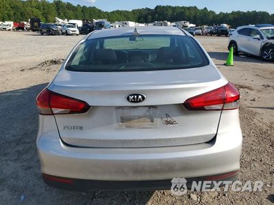 Zdjęcie 6 z 12 samochodu: 2018 KIA FORTE LX VIN:3KPFK4A77JE241876 - miniatura