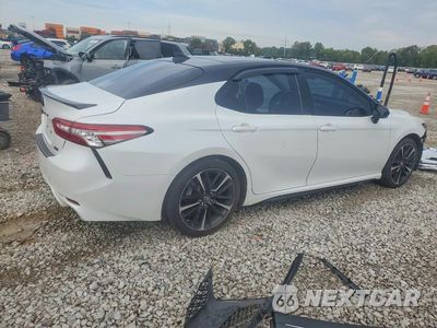 Trzecie zdjęcie samochodu z tyłu: 2019 TOYOTA CAMRY XSE VIN:4T1B61HK7KU226823 - miniatura