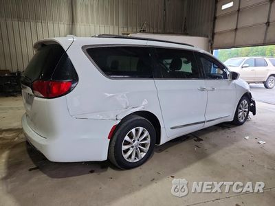 Trzecie zdjęcie samochodu z tyłu: 2018 CHRYSLER PACIFICA TOURING L VIN:2C4RC1BG8JR114818 - miniatura