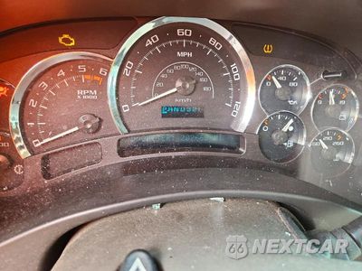 Zdjęcie 9 z 12 samochodu: 2005 CADILLAC ESCALADE ESV VIN:3GYFK66N25G231392 - miniatura
