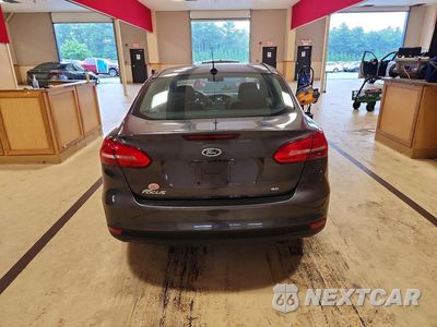 Zdjęcie 6 z 12 samochodu: 2018 FORD FOCUS SE VIN:1FADP3F22JL254239 - miniatura