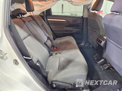 Zdjęcie 11 z 13 samochodu: 2019 TOYOTA HIGHLANDER LE VIN:5TDBZRFH0KS707986 - miniatura