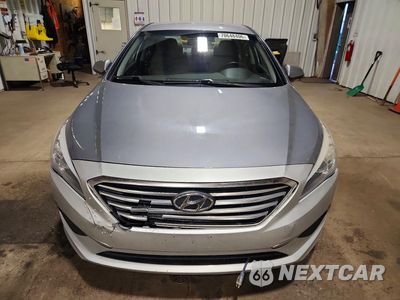Piąte zdjęcie samochodu w środku: 2017 HYUNDAI SONATA SE VIN:5NPE24AF6HH541899 - miniatura