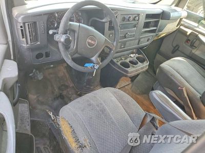 Zdjęcie 8 z 14 samochodu: 2015 GMC SAVANA BOX TRUCK VIN:1GD374CG9F1163933 - miniatura