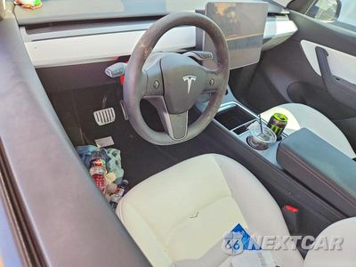 Zdjęcie 8 z 12 samochodu: 2022 TESLA MODEL Y VIN:7SAYGDEF1NF381937 - miniatura