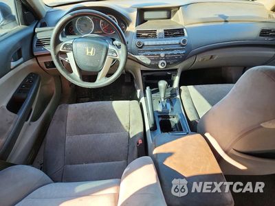 Zdjęcie 8 z 12 samochodu: 2010 HONDA ACCORD LX VIN:1HGCP2F32AA098483 - miniatura